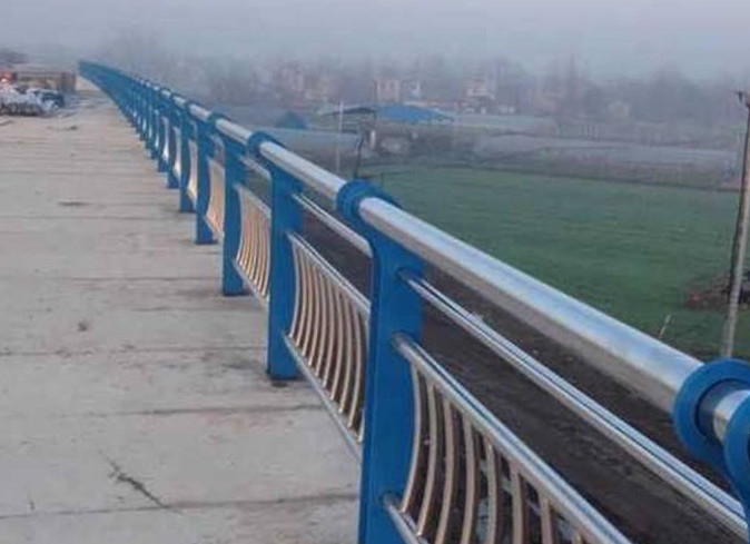 大橋橋梁護(hù)欄項(xiàng)目